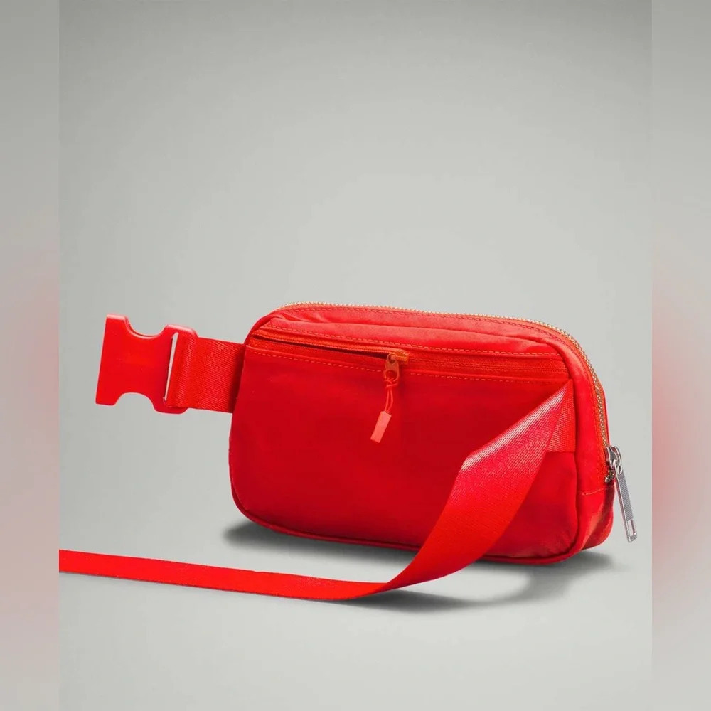 🆕❤️ OG Lululemon Everywhere Belt Bag - Autumn Red - Picture 8 of 8